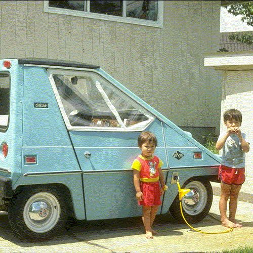 Zachary & Simon in FLW by the Electric Car